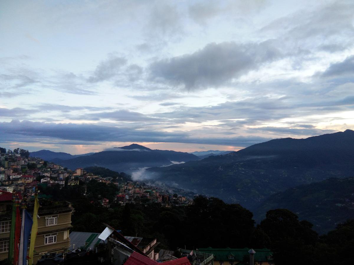 The Lindsay Cheu Den Hotel Gangtok Eksteriør billede